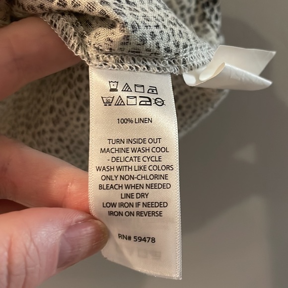 Christian Siriano linen animal print button down - Picture 4 of 4